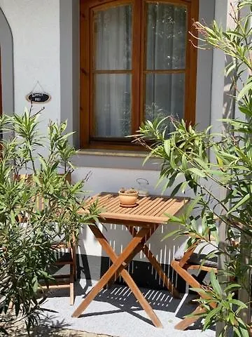 Lägenhet Gaestezimmer Weingut Hoellerer